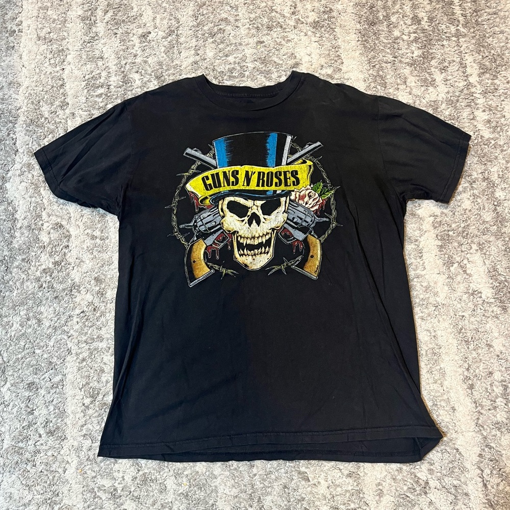 Guns N Roses Skull  Two Guns T Shirt Black Men Large Used